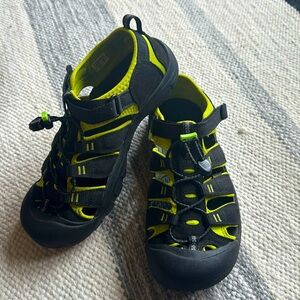 Keen Newport H2 Hard Toe Sandal